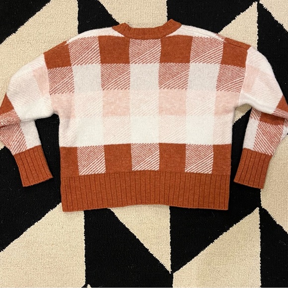 Plaid Sweater - Picture 4 of 5